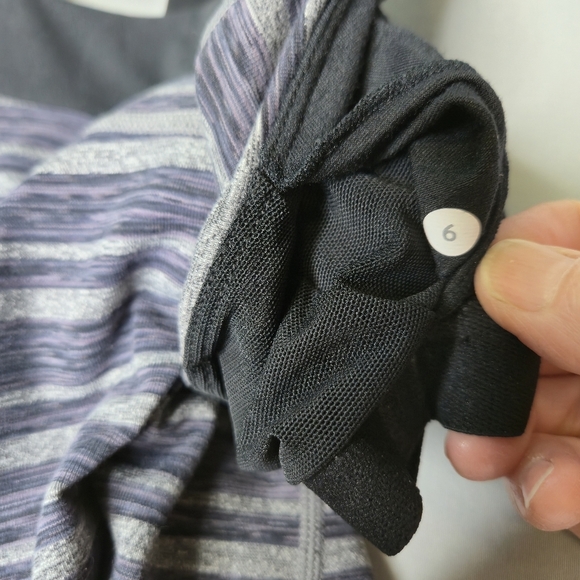 Lululemon Scoop Neck Tank Top Blue/black/gray Striped Size 6 - Picture 6 of 6